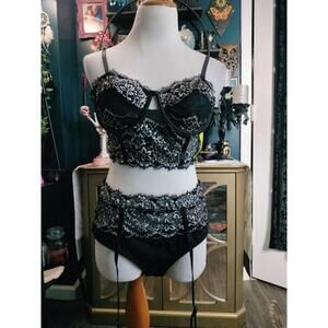 Sexy black lace black lingerie